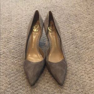 Vince Camuto beige heels 8.5
